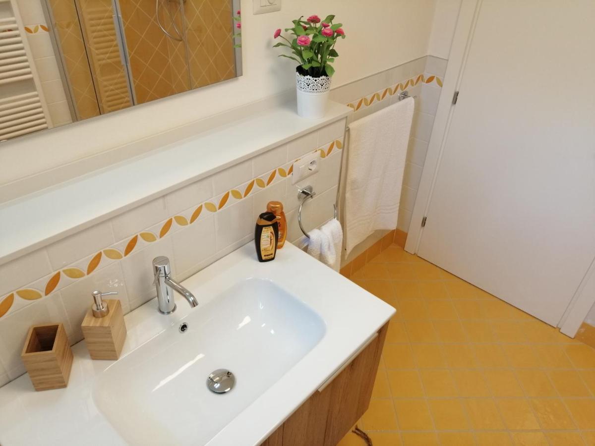 B&B La Casa Di Loretta Paderno Buitenkant foto
