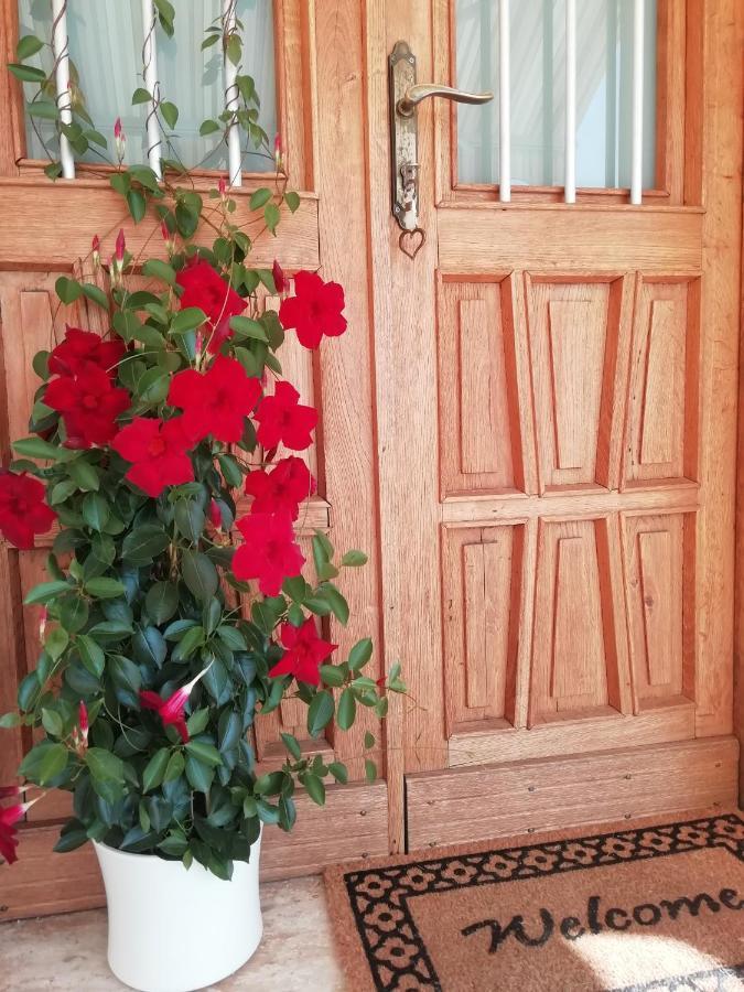 B&B La Casa Di Loretta Paderno Buitenkant foto
