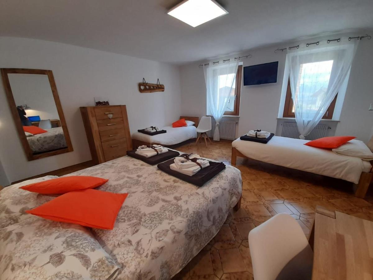 B&B La Casa Di Loretta Paderno Buitenkant foto