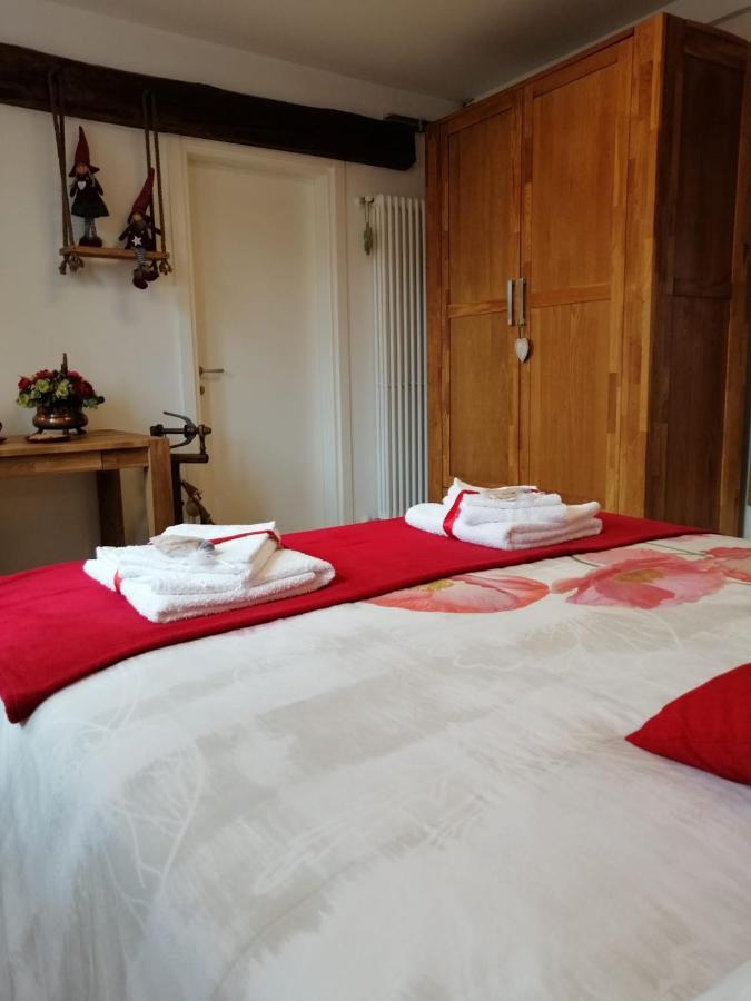B&B La Casa Di Loretta Paderno Buitenkant foto